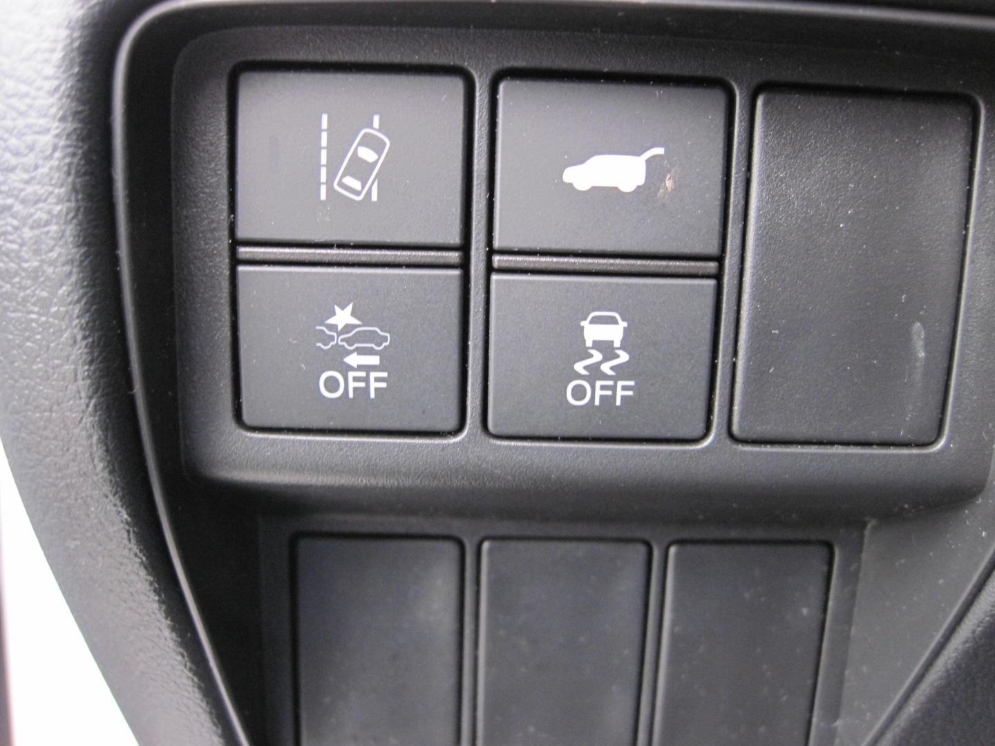 2022 white /Tan Honda CR-V EX-L AWD (2HKRW2H8XNH) , automatic transmission, located at 9530 Old Seward Highway, Anchorage, AK, 99515, (907) 349-3343, 61.134140, -149.865570 - Photo#14